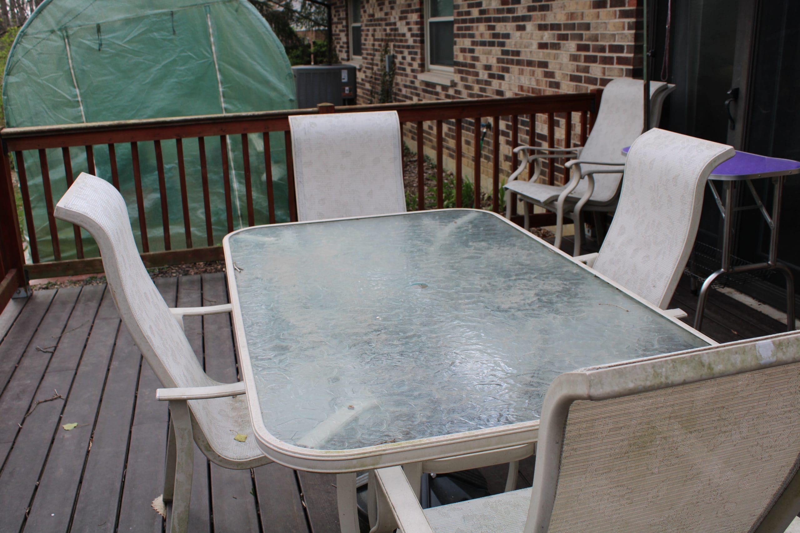 Patio table with 6 chairs for sale