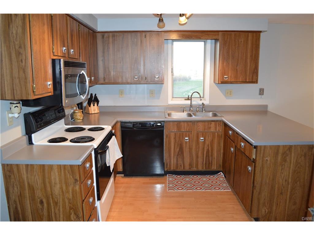 103 Phelps Farm Circle,Englewood,Ohio 45322,3 Bedrooms Bedrooms,10 Rooms Rooms,2 BathroomsBathrooms,Single family,Phelps Farm Circle,733468