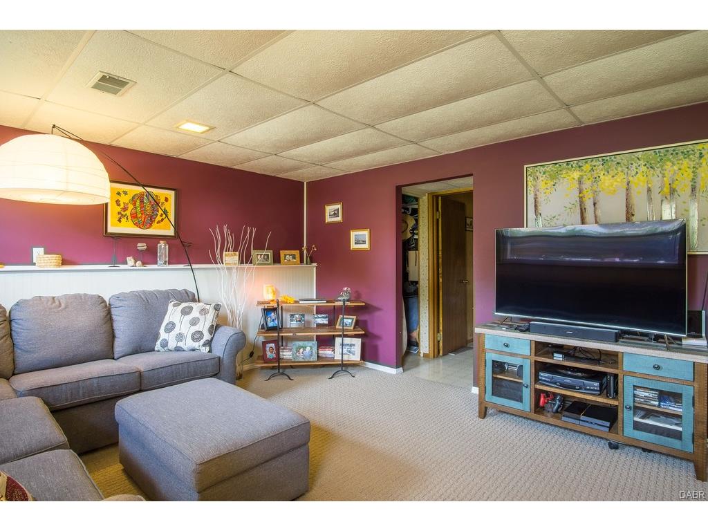 5881 Mount Royal Drive,Clayton,Ohio 45315,3 Bedrooms Bedrooms,7 Rooms Rooms,1 BathroomBathrooms,Single family,Mount Royal Drive,737058