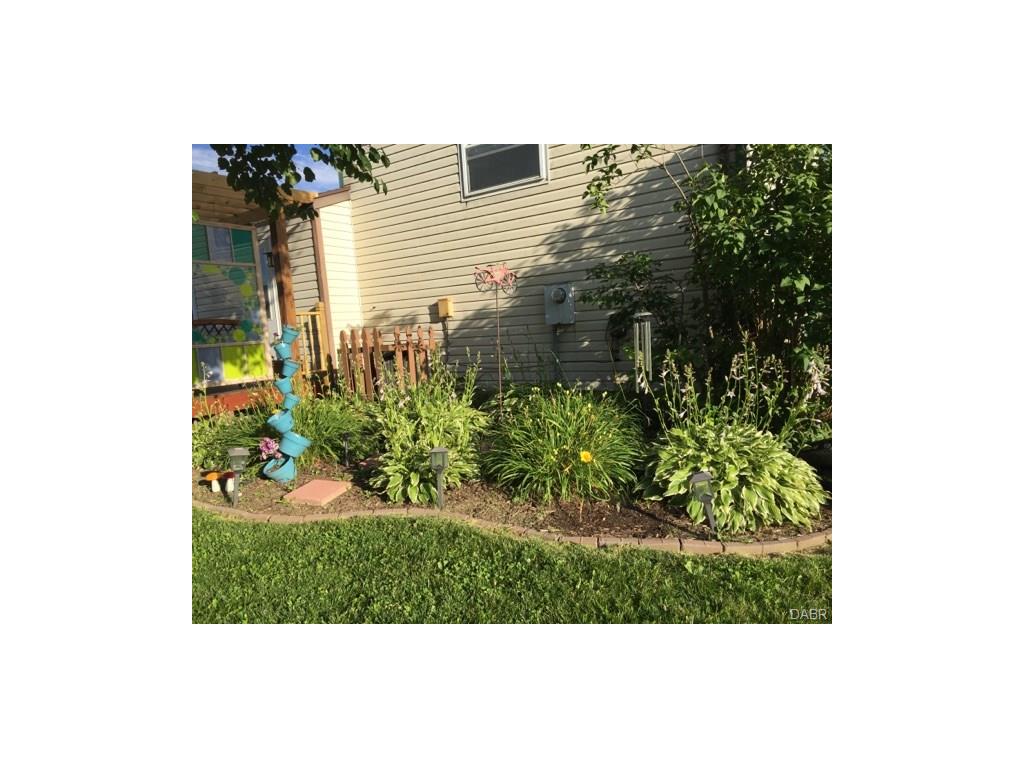5881 Mount Royal Drive,Clayton,Ohio 45315,3 Bedrooms Bedrooms,7 Rooms Rooms,1 BathroomBathrooms,Single family,Mount Royal Drive,737058