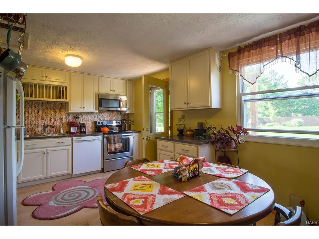 5881 Mount Royal Drive,Clayton,Ohio 45315,3 Bedrooms Bedrooms,7 Rooms Rooms,1 BathroomBathrooms,Single family,Mount Royal Drive,737058