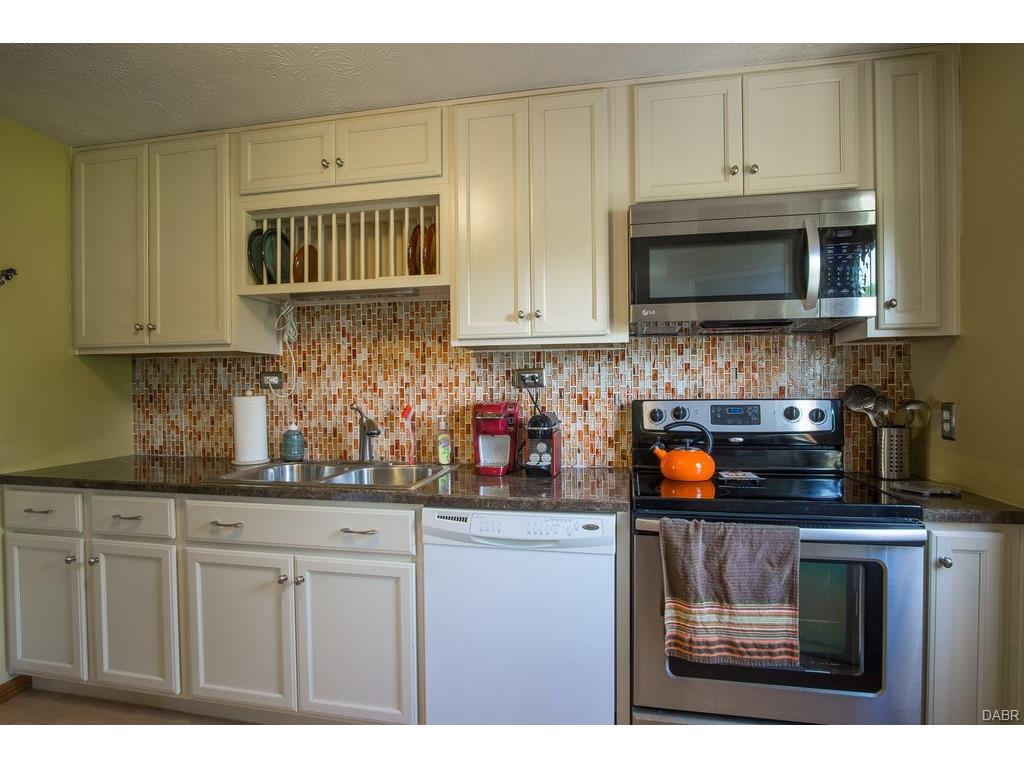 5881 Mount Royal Drive,Clayton,Ohio 45315,3 Bedrooms Bedrooms,7 Rooms Rooms,1 BathroomBathrooms,Single family,Mount Royal Drive,737058