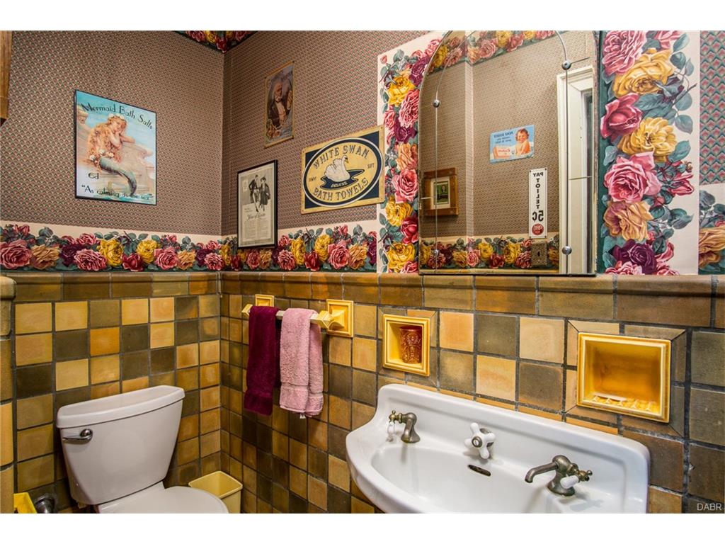 226 Belmonte Park,Dayton,Ohio 45405,4 Bedrooms Bedrooms,11 Rooms Rooms,3 BathroomsBathrooms,Single family,Belmonte Park,2,744055
