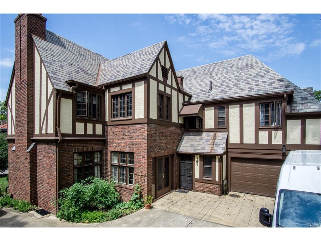 226 Belmonte Park,Dayton,Ohio 45405,4 Bedrooms Bedrooms,11 Rooms Rooms,3 BathroomsBathrooms,Single family,Belmonte Park,2,744055