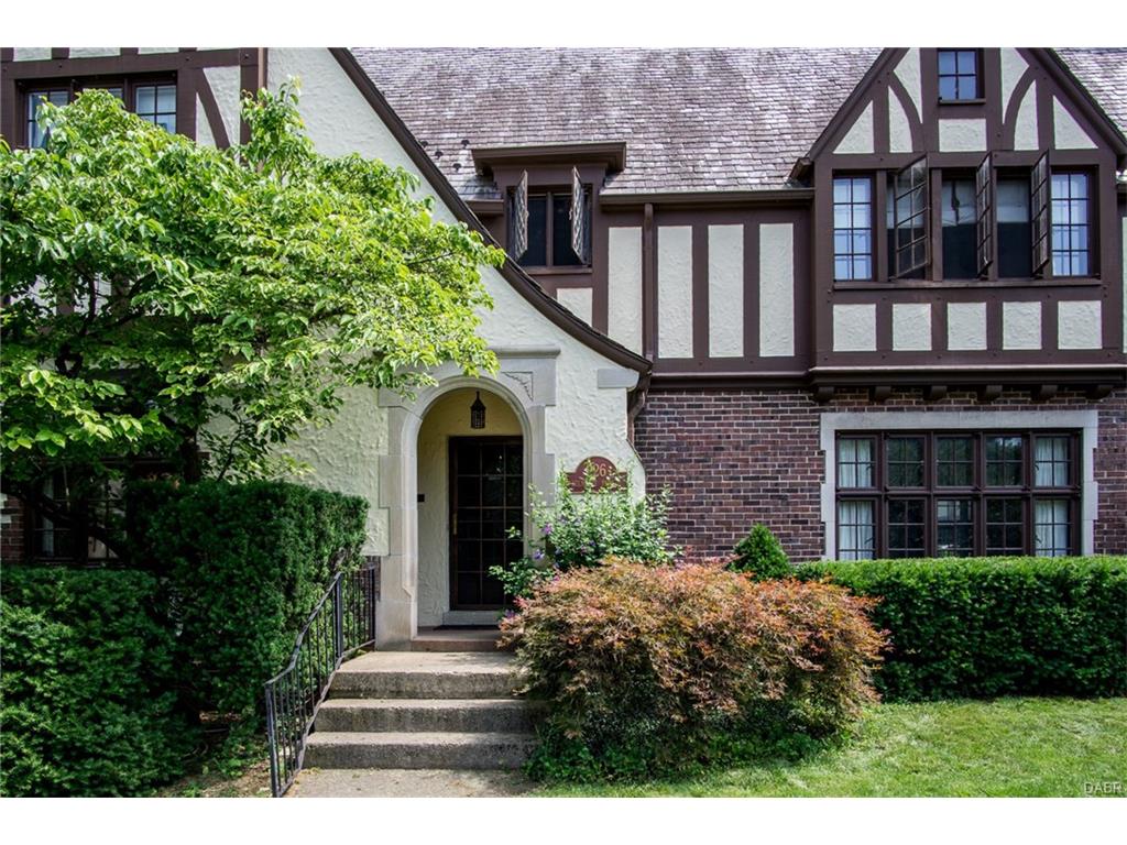 226 Belmonte Park,Dayton,Ohio 45405,4 Bedrooms Bedrooms,11 Rooms Rooms,3 BathroomsBathrooms,Single family,Belmonte Park,2,744055