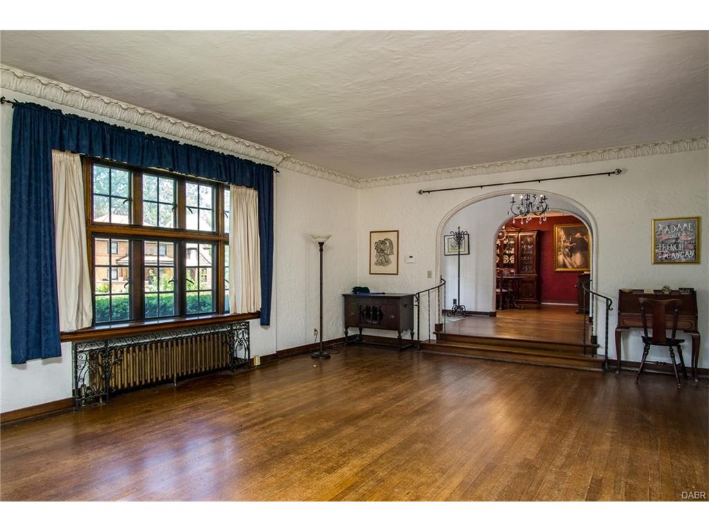 226 Belmonte Park,Dayton,Ohio 45405,4 Bedrooms Bedrooms,11 Rooms Rooms,3 BathroomsBathrooms,Single family,Belmonte Park,2,744055
