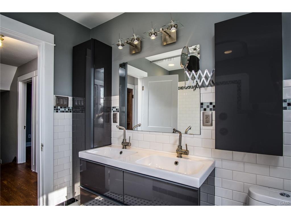 1376 Harvard Blvd,Dayton,Ohio 45406,4 Bedrooms Bedrooms,10 Rooms Rooms,1 BathroomBathrooms,Single family,Harvard Blvd,745261
