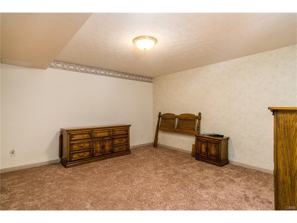 12999 Newburg Court,Washington TWP,Ohio 45458,4 Bedrooms Bedrooms,10 Rooms Rooms,3 BathroomsBathrooms,Single family,Newburg Court,745828