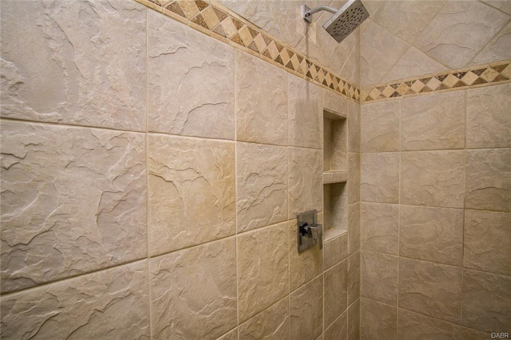 10539 Falls Creek Lane,Washington TWP,Ohio 45458,5 Bedrooms Bedrooms,15 Rooms Rooms,3 BathroomsBathrooms,Single family,Falls Creek Lane,746745