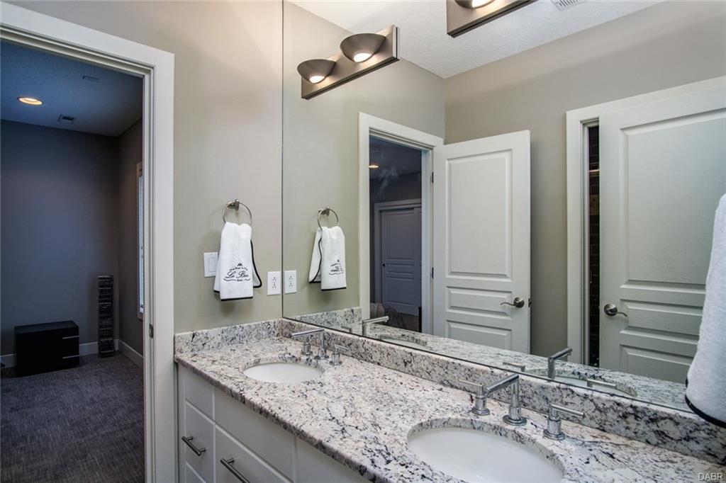 10539 Falls Creek Lane,Washington TWP,Ohio 45458,5 Bedrooms Bedrooms,15 Rooms Rooms,3 BathroomsBathrooms,Single family,Falls Creek Lane,746745