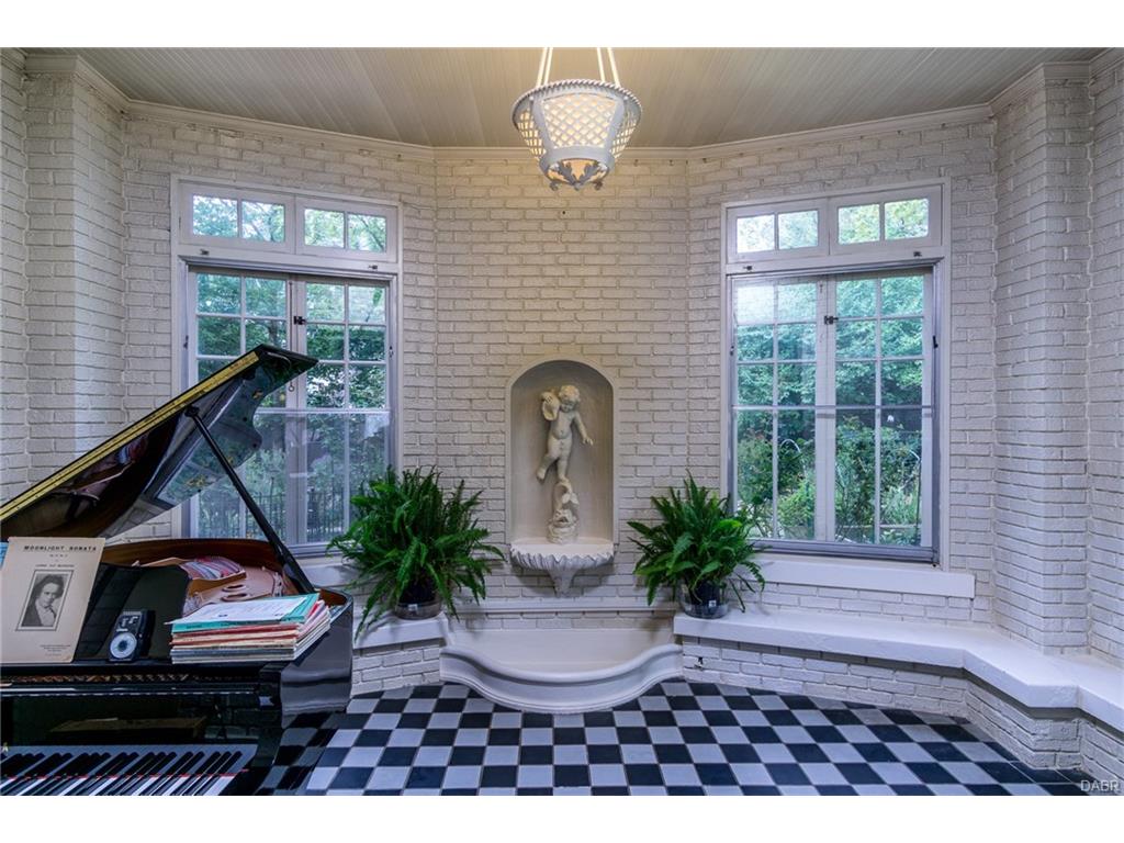 1140 Harvard Boulevard,Dayton,Ohio 45406,6 Bedrooms Bedrooms,14 Rooms Rooms,4 BathroomsBathrooms,Single family,Harvard Boulevard,746088