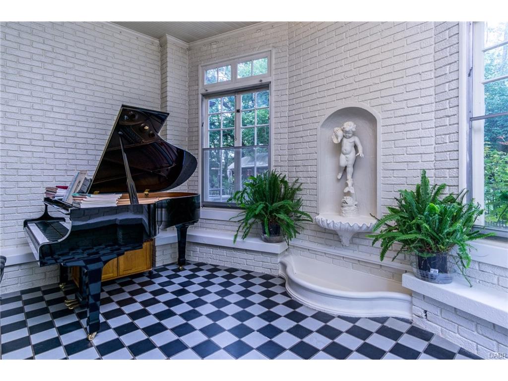 1140 Harvard Boulevard,Dayton,Ohio 45406,6 Bedrooms Bedrooms,14 Rooms Rooms,4 BathroomsBathrooms,Single family,Harvard Boulevard,746088