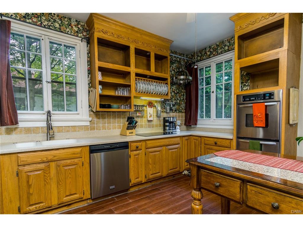1140 Harvard Boulevard,Dayton,Ohio 45406,6 Bedrooms Bedrooms,14 Rooms Rooms,4 BathroomsBathrooms,Single family,Harvard Boulevard,746088