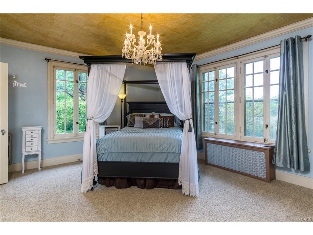 1140 Harvard Boulevard,Dayton,Ohio 45406,6 Bedrooms Bedrooms,14 Rooms Rooms,4 BathroomsBathrooms,Single family,Harvard Boulevard,746088