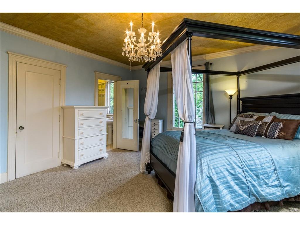 1140 Harvard Boulevard,Dayton,Ohio 45406,6 Bedrooms Bedrooms,14 Rooms Rooms,4 BathroomsBathrooms,Single family,Harvard Boulevard,746088