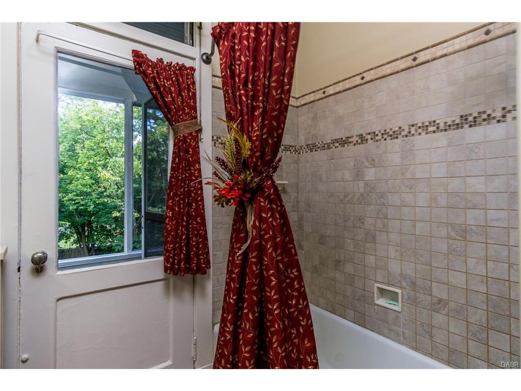 1140 Harvard Boulevard,Dayton,Ohio 45406,6 Bedrooms Bedrooms,14 Rooms Rooms,4 BathroomsBathrooms,Single family,Harvard Boulevard,746088
