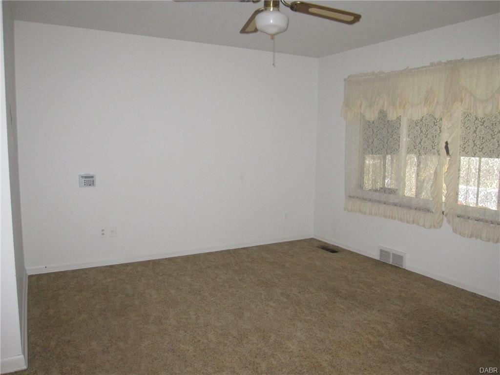 3515 Hillmont Ave,Dayton,Ohio 45414,2 Bedrooms Bedrooms,9 Rooms Rooms,1 BathroomBathrooms,Single family,Hillmont Ave,752188