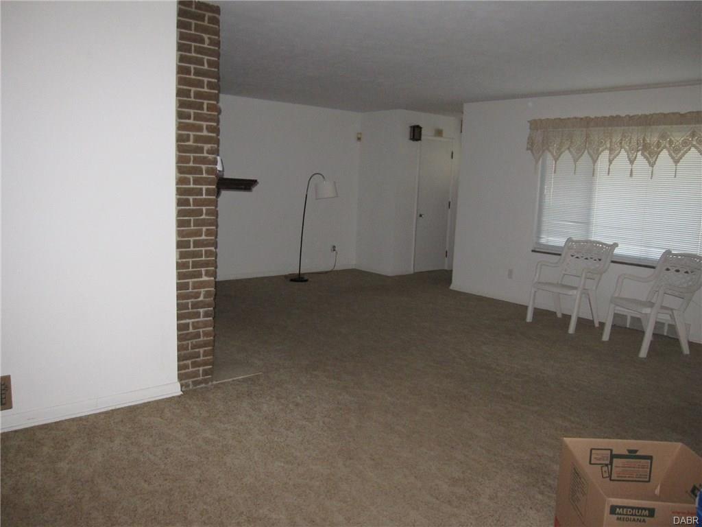 3515 Hillmont Ave,Dayton,Ohio 45414,2 Bedrooms Bedrooms,9 Rooms Rooms,1 BathroomBathrooms,Single family,Hillmont Ave,752188