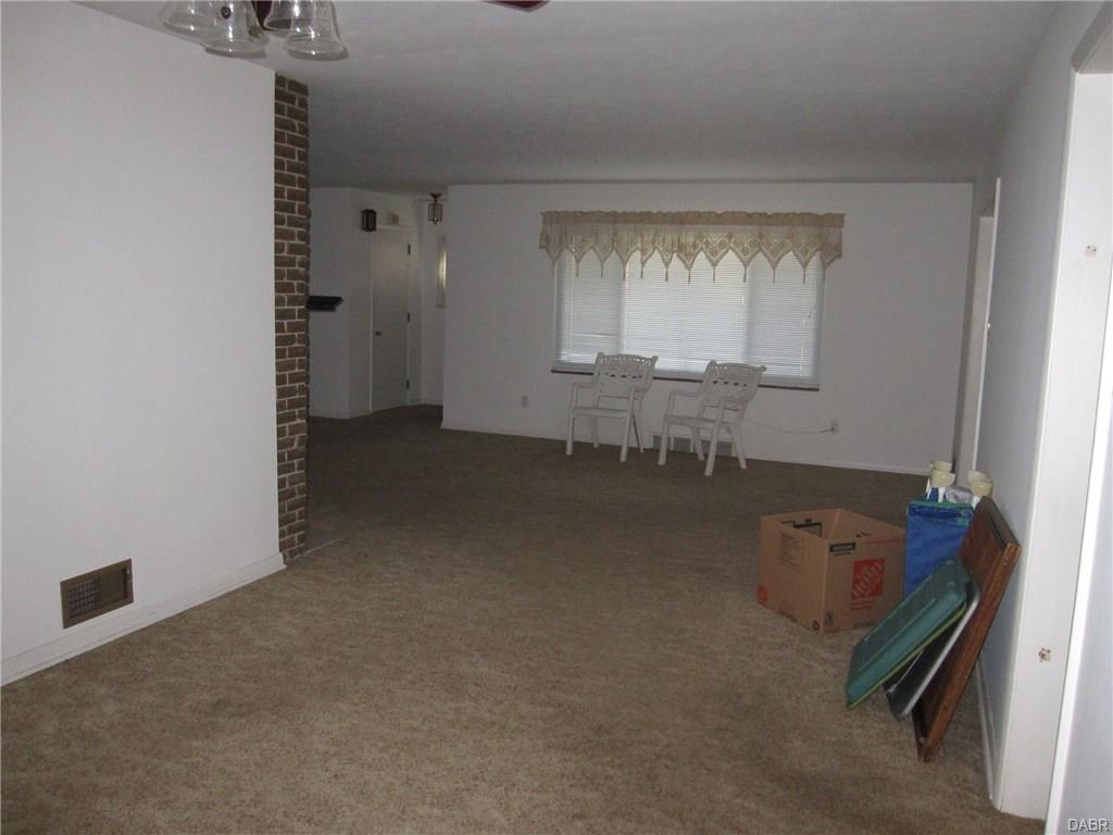 3515 Hillmont Ave,Dayton,Ohio 45414,2 Bedrooms Bedrooms,9 Rooms Rooms,1 BathroomBathrooms,Single family,Hillmont Ave,752188