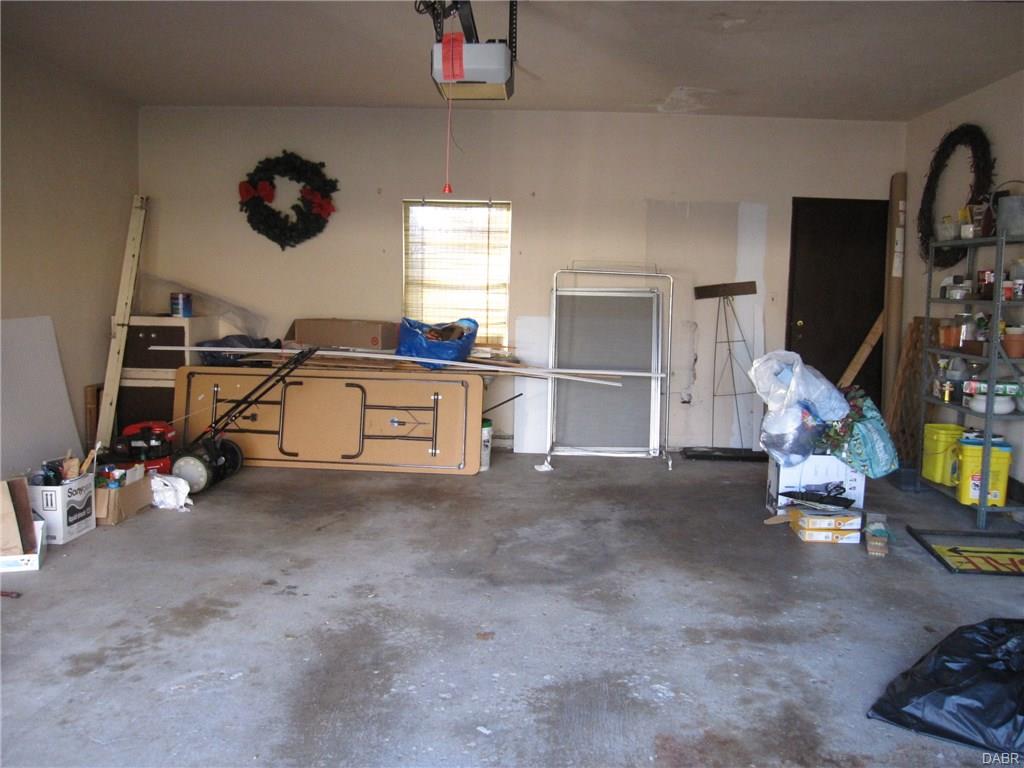 3515 Hillmont Ave,Dayton,Ohio 45414,2 Bedrooms Bedrooms,9 Rooms Rooms,1 BathroomBathrooms,Single family,Hillmont Ave,752188