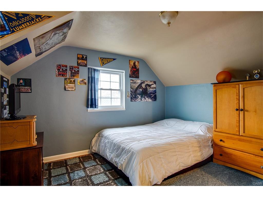 326 Dixon Ave,Oakwood,Ohio 45419,4 Bedrooms Bedrooms,10 Rooms Rooms,3 BathroomsBathrooms,Single family,Dixon Ave,755417