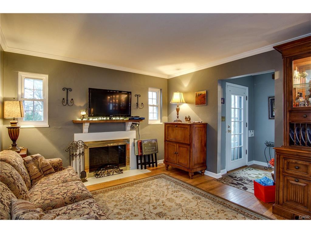 326 Dixon Ave,Oakwood,Ohio 45419,4 Bedrooms Bedrooms,10 Rooms Rooms,3 BathroomsBathrooms,Single family,Dixon Ave,755417