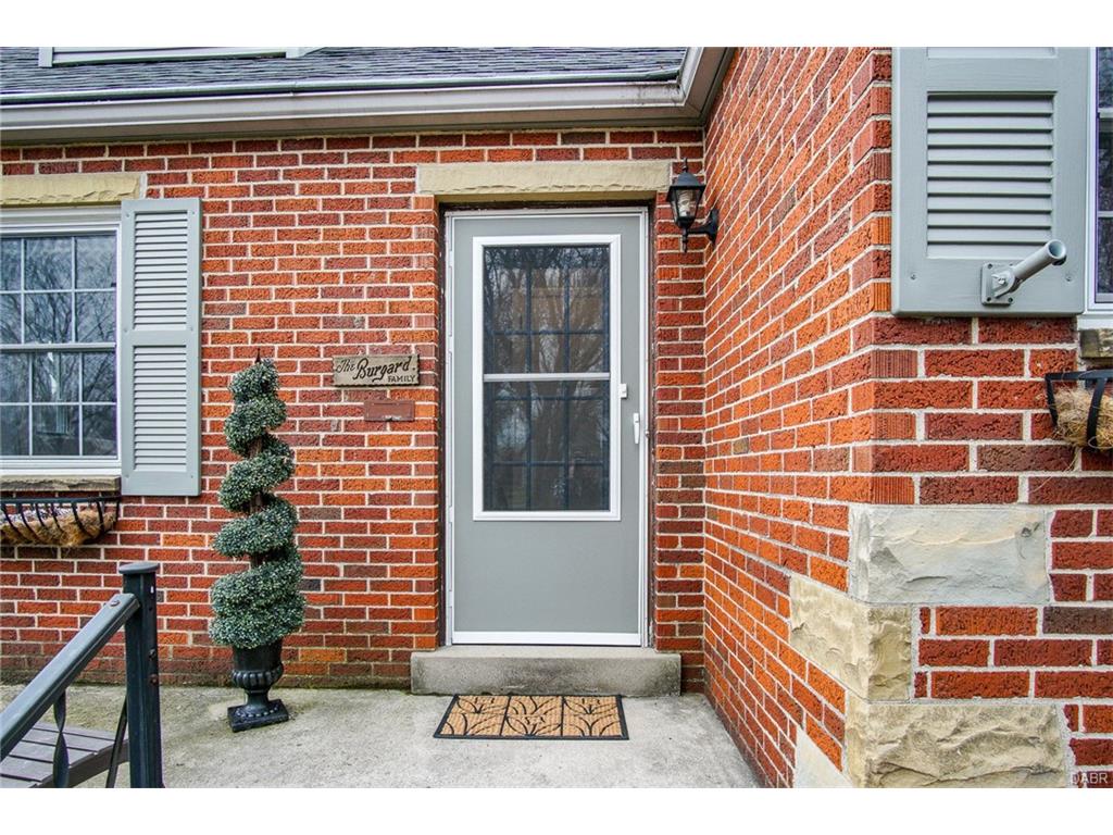 326 Dixon Ave,Oakwood,Ohio 45419,4 Bedrooms Bedrooms,10 Rooms Rooms,3 BathroomsBathrooms,Single family,Dixon Ave,755417