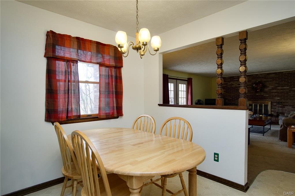 4202 KINSEY,Englewood,Ohio 45322,4 Bedrooms Bedrooms,10 Rooms Rooms,2 BathroomsBathrooms,Single family,KINSEY,755940