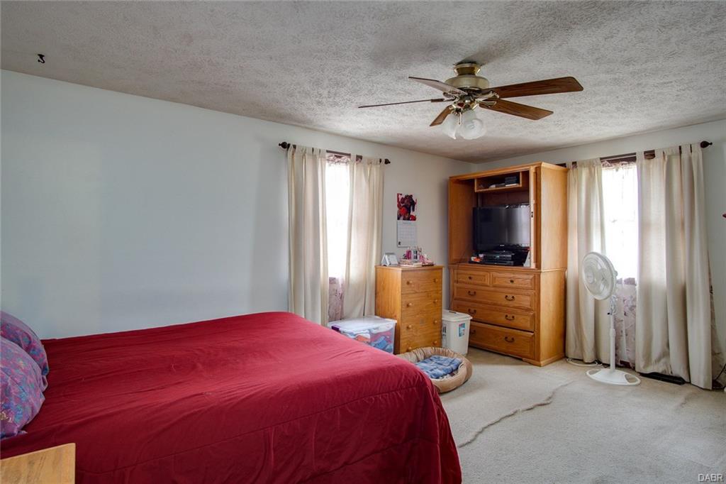 4202 KINSEY,Englewood,Ohio 45322,4 Bedrooms Bedrooms,10 Rooms Rooms,2 BathroomsBathrooms,Single family,KINSEY,755940