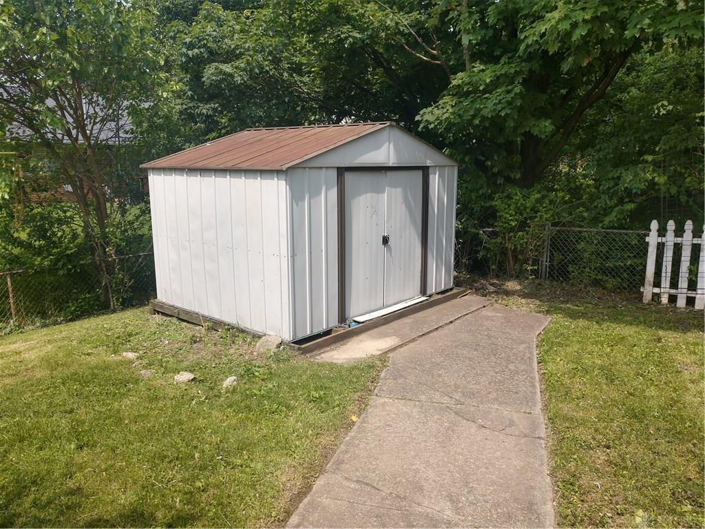 5727 Moorefield,Dayton,Ohio 45424,4 Bedrooms Bedrooms,7 Rooms Rooms,2 BathroomsBathrooms,House,Moorefield,756827