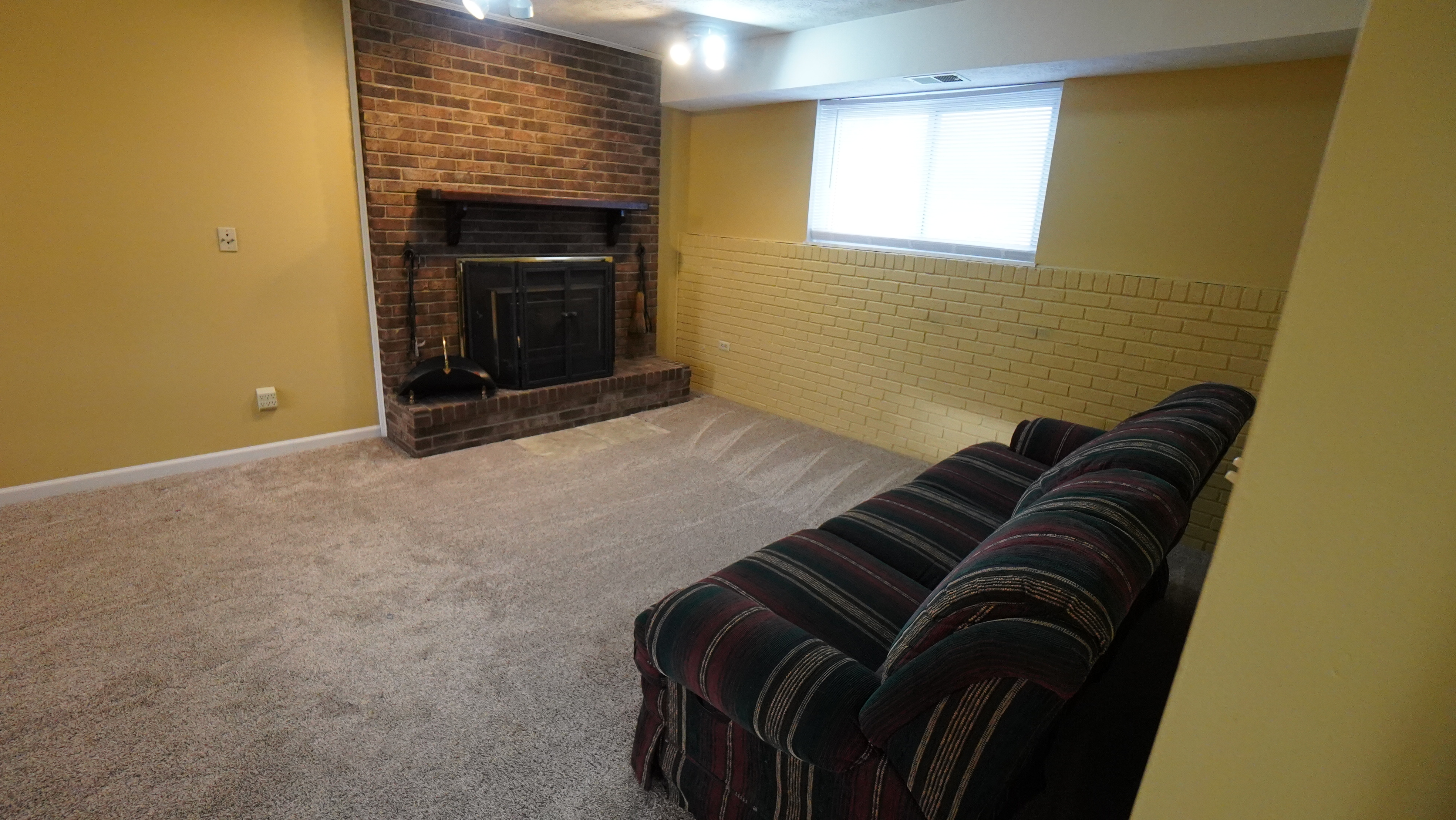 1000 Meadowrun,Englewood,Ohio 45322,3 Bedrooms Bedrooms,11 Rooms Rooms,2 BathroomsBathrooms,Single family,Meadowrun,756852