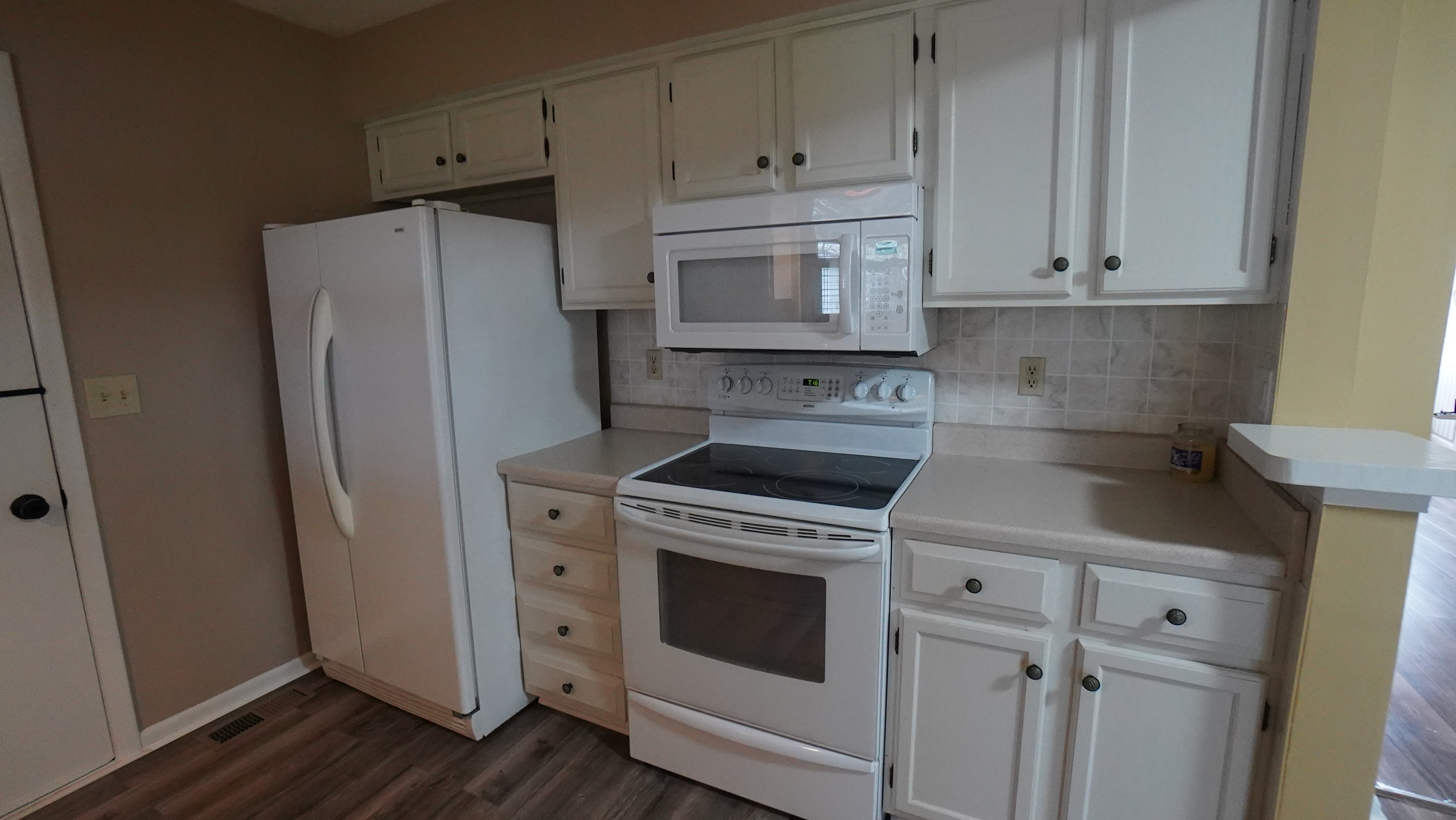 1000 Meadowrun,Englewood,Ohio 45322,3 Bedrooms Bedrooms,11 Rooms Rooms,2 BathroomsBathrooms,Single family,Meadowrun,756852