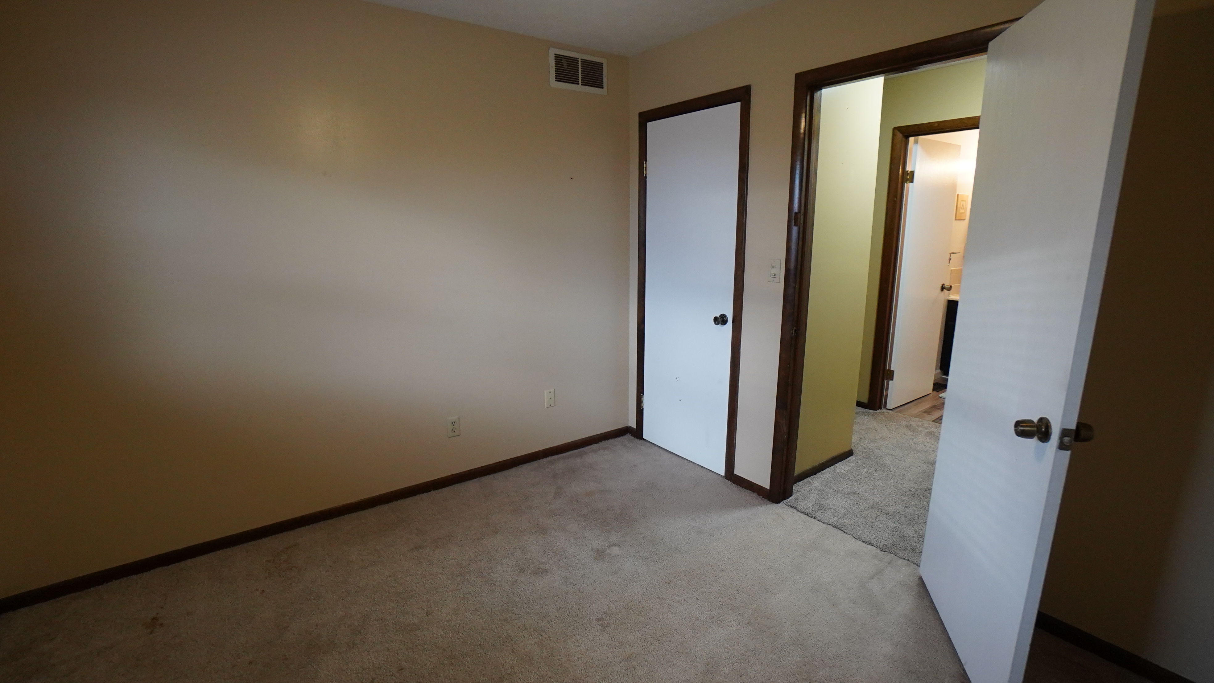 1000 Meadowrun,Englewood,Ohio 45322,3 Bedrooms Bedrooms,11 Rooms Rooms,2 BathroomsBathrooms,Single family,Meadowrun,756852