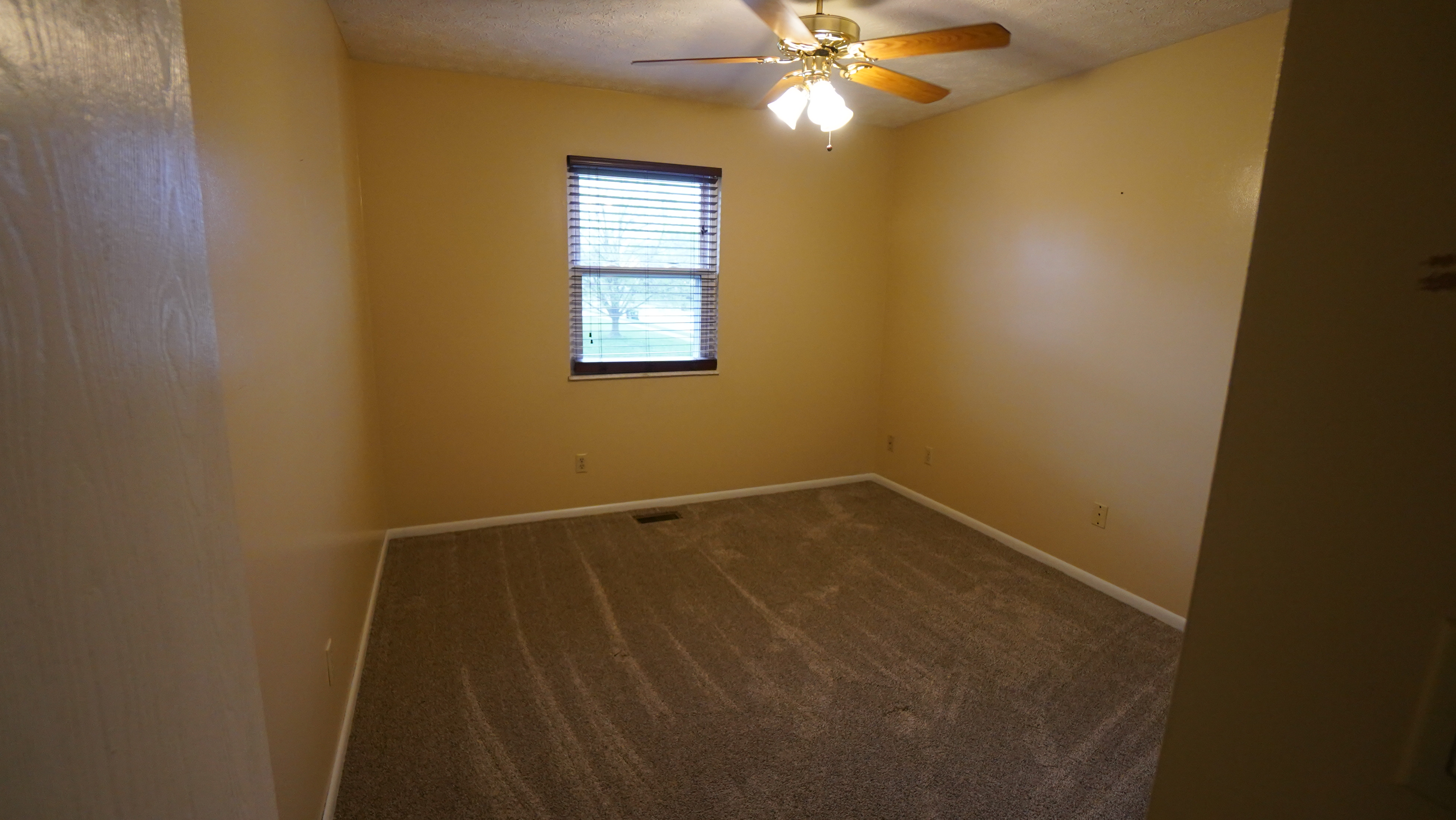 1000 Meadowrun,Englewood,Ohio 45322,3 Bedrooms Bedrooms,11 Rooms Rooms,2 BathroomsBathrooms,Single family,Meadowrun,756852
