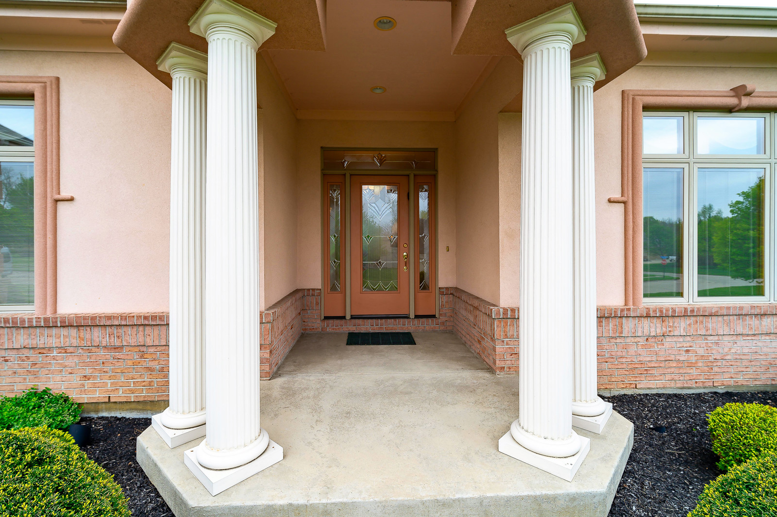 1989 Fountain View,Butler Twp,Ohio 45414,5 Bedrooms Bedrooms,12 Rooms Rooms,3 BathroomsBathrooms,House,Fountain View,756853