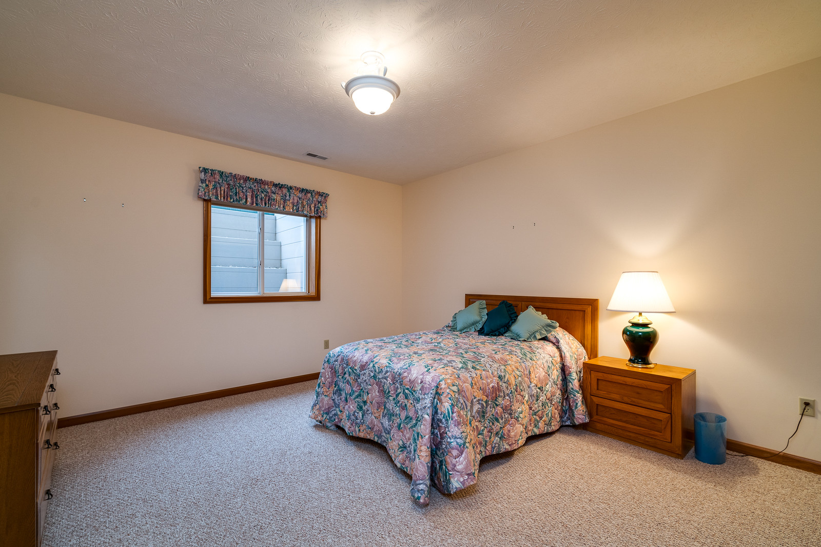 1989 Fountain View,Butler Twp,Ohio 45414,5 Bedrooms Bedrooms,12 Rooms Rooms,3 BathroomsBathrooms,House,Fountain View,756853