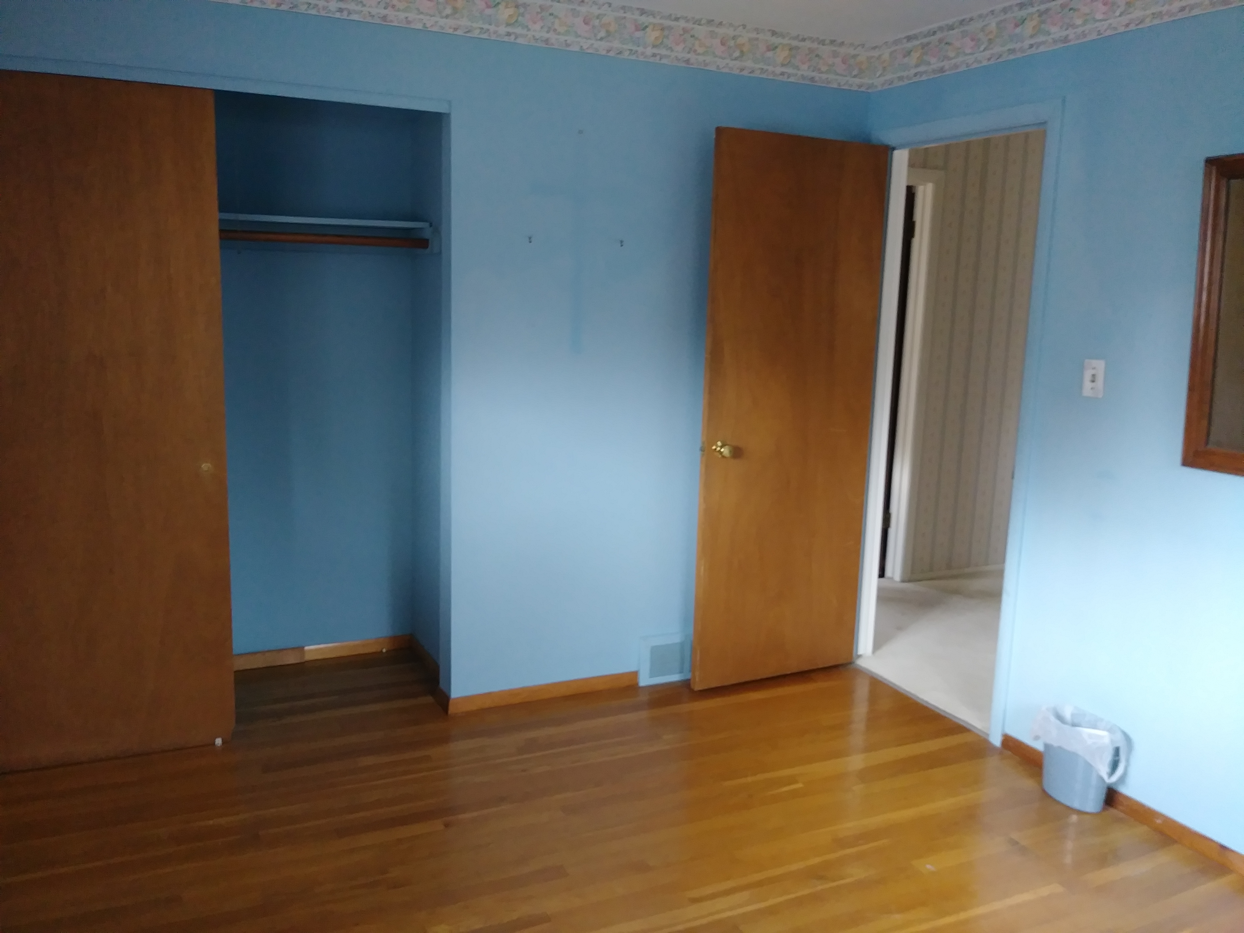 527 Bennert Drive Bedroom 2 View 2