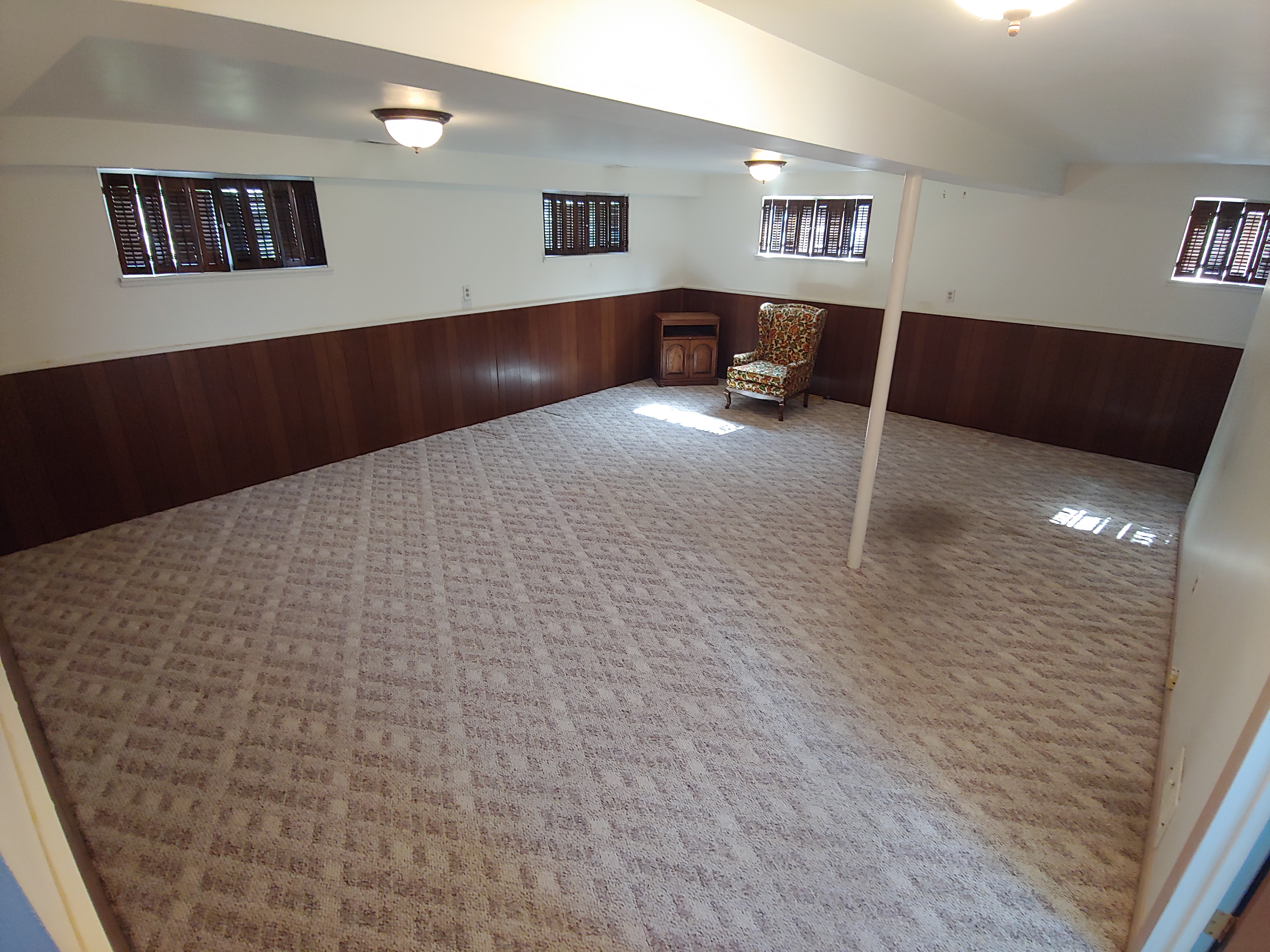 527 Bennert Drive Family Room