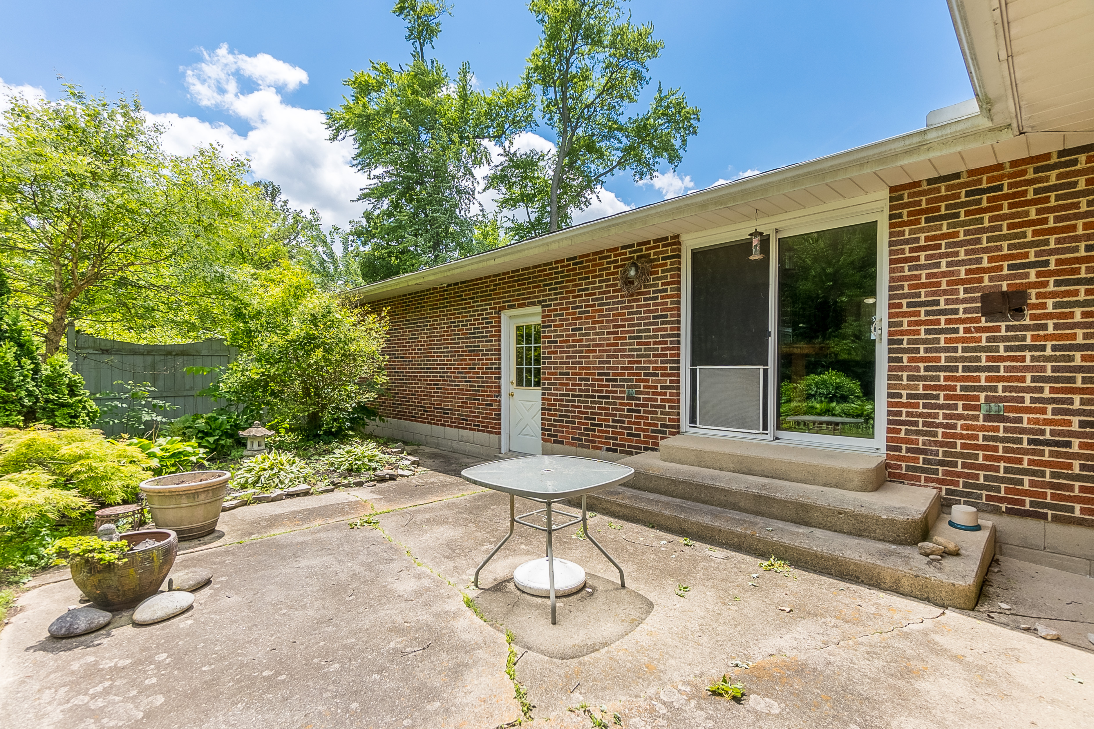 2270 Ebersole, Ohio 45502, 3 Bedrooms Bedrooms, 6 Rooms Rooms,2 BathroomsBathrooms,Single family,Successfully Sold,Ebersole,756882