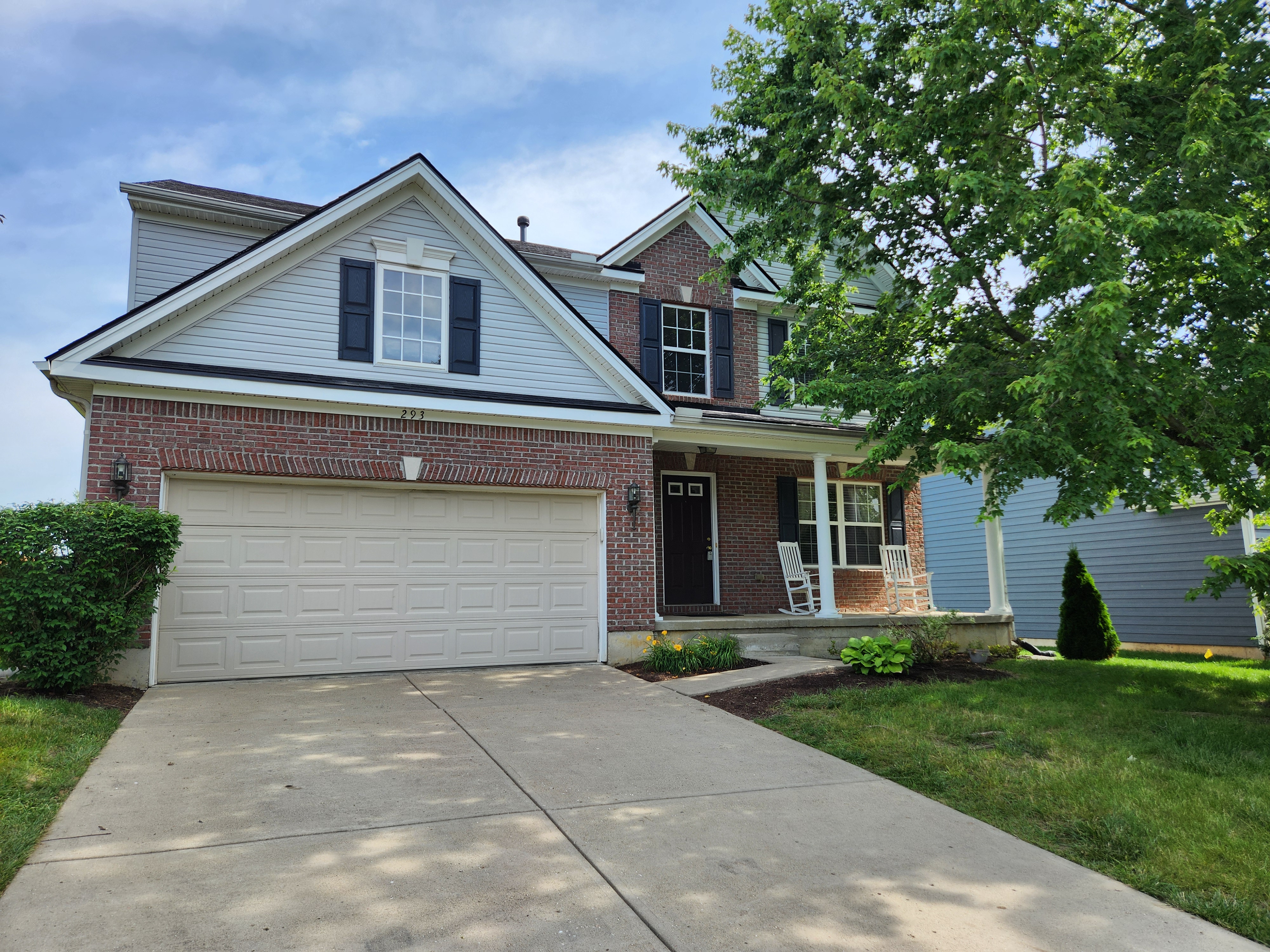 293 Hess Ct Front View