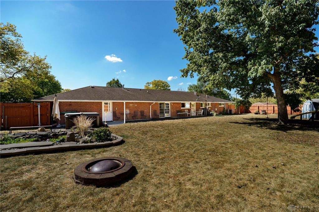 2135 Leigh, Moraine, Ohio 45439, 4 Bedrooms Bedrooms, 9 Rooms Rooms,2 BathroomsBathrooms,House,Successfully Sold,Leigh,0,756899 2135 Leigh, Moraine, Ohio 45439, 4 Bedrooms Bedrooms, 9 Rooms Rooms,2 BathroomsBathrooms,House,Successfully Sold,Leigh,0,756899