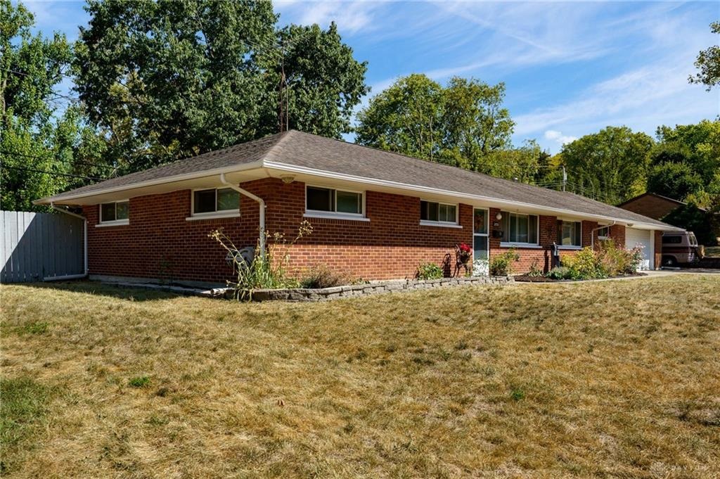 2135 Leigh, Moraine, Ohio 45439, 4 Bedrooms Bedrooms, 9 Rooms Rooms,2 BathroomsBathrooms,House,Successfully Sold,Leigh,0,756899 2135 Leigh, Moraine, Ohio 45439, 4 Bedrooms Bedrooms, 9 Rooms Rooms,2 BathroomsBathrooms,House,Successfully Sold,Leigh,0,756899