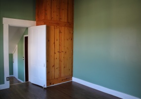 Upper Level Bedroom 1