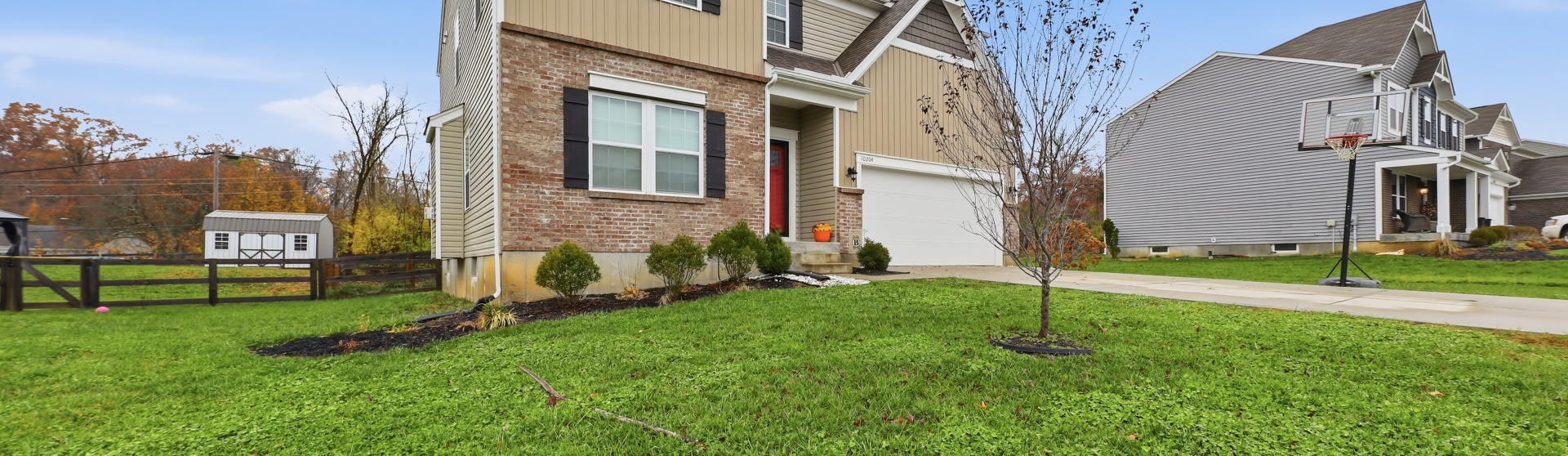 10304 Harlequin Ct Front Yard View